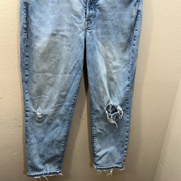 Old Navy High-Rise OG Straight Jeans Women’s Size 12 Light Wash Distressed Ankle - Picture 3 of 9